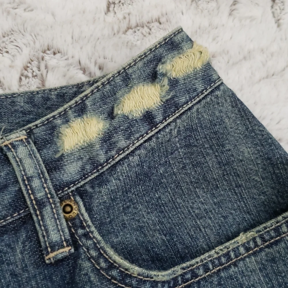 Jeanology Distressed Cropped Jeans nwot - Picture 5 of 6